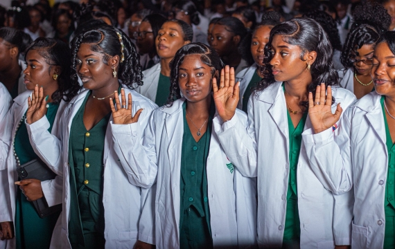 Cérémonie de prise de blouse blanche au Campus Nord de l’USFAH